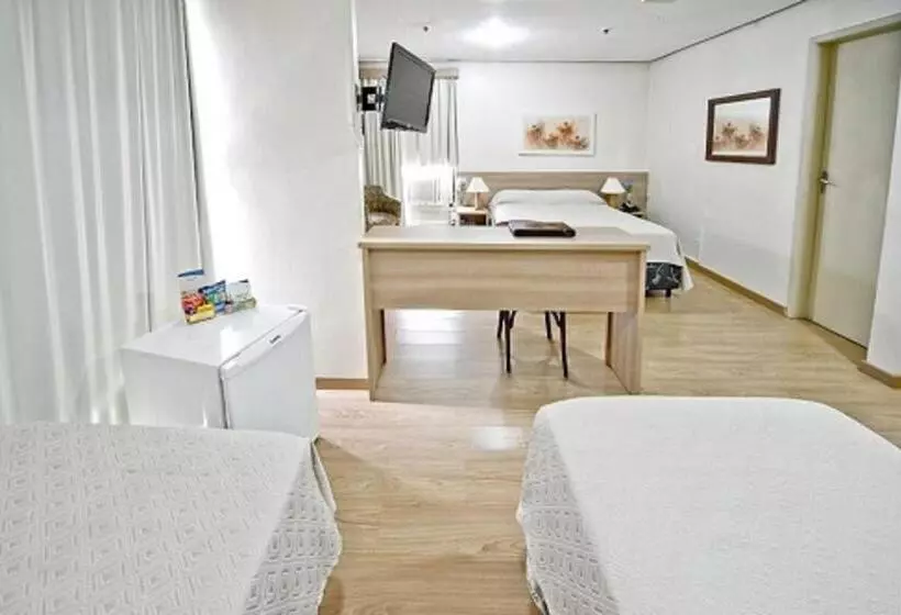 Standard Neljän Hengen Huone, Dan Inn Express Porto Alegre Próximo Ao Araújo Vianna E Ao Complexo Hospitalar Santa Casa