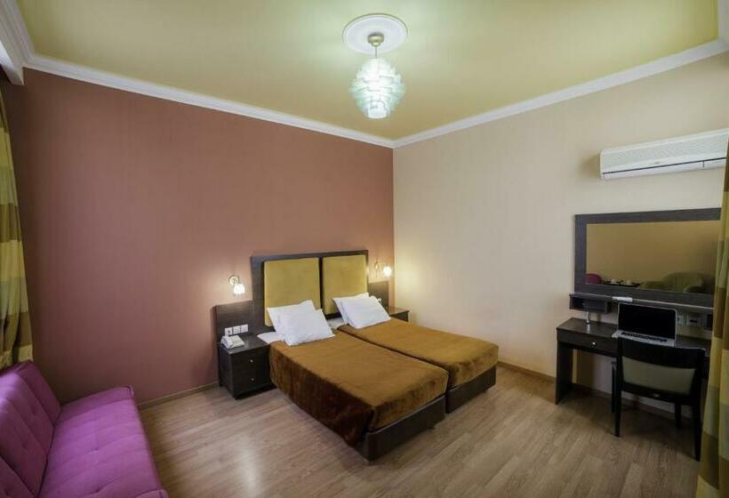 Standardrum, Delphi Art