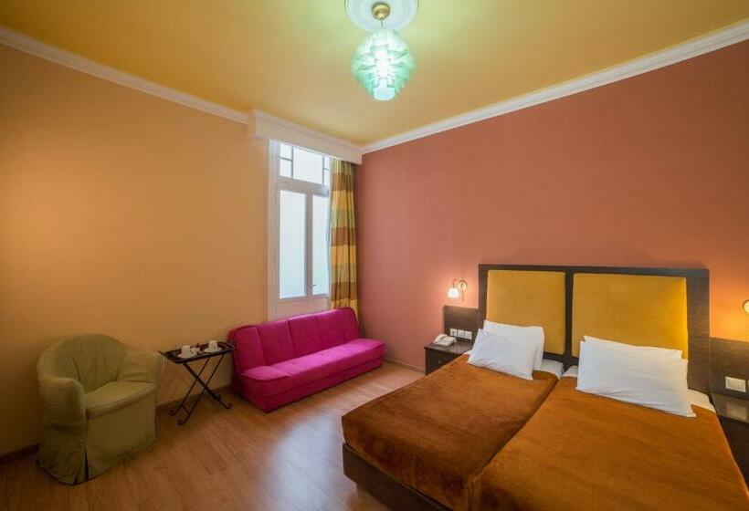 Standardrum, Delphi Art