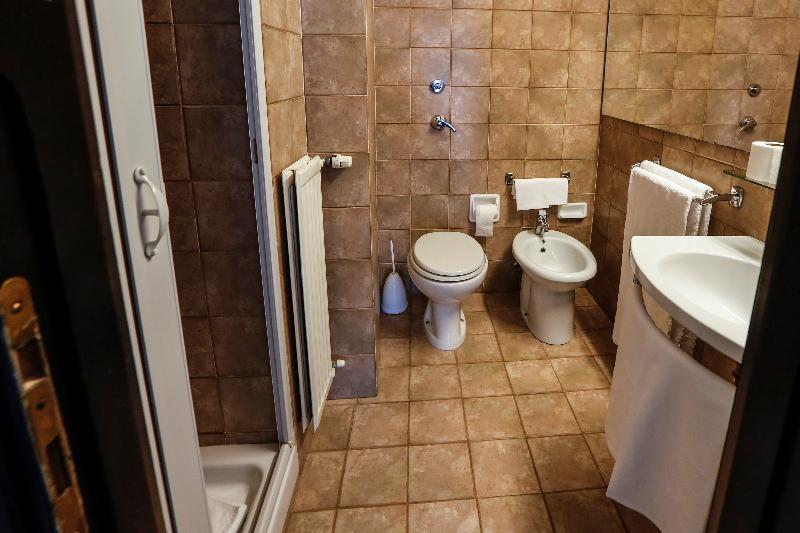 חדר סטנדרט לארבעה, Giardino D Europa