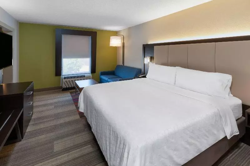 キングサイズベッドのスイートルーム, Holiday Inn Express Minden, An Ihg