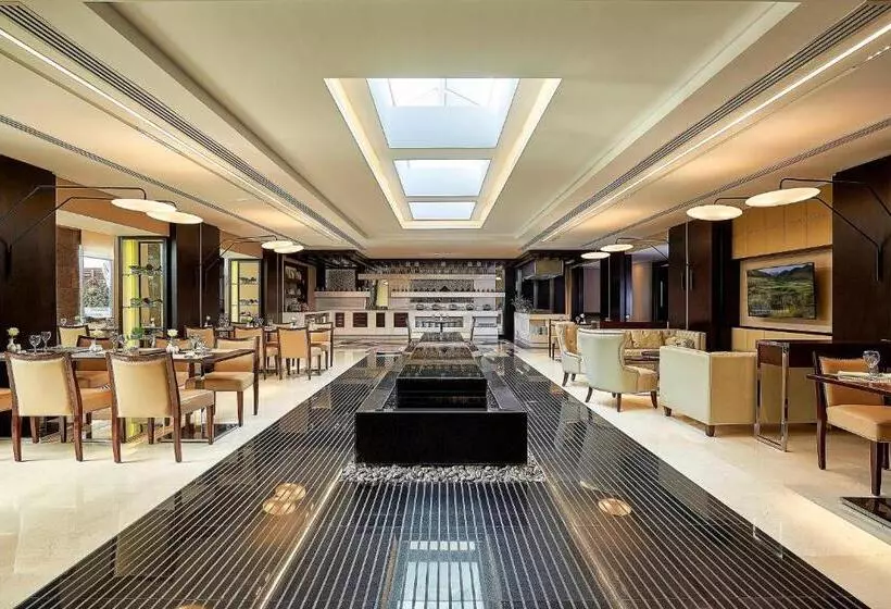 سوییت, Jw Marriott Hotel Cairo