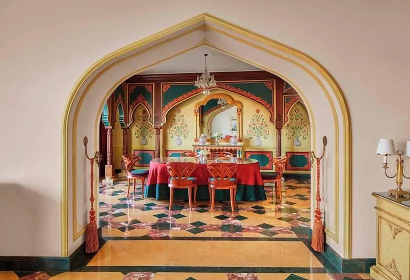 سوییت اجرایی, Jw Marriott Hotel Cairo