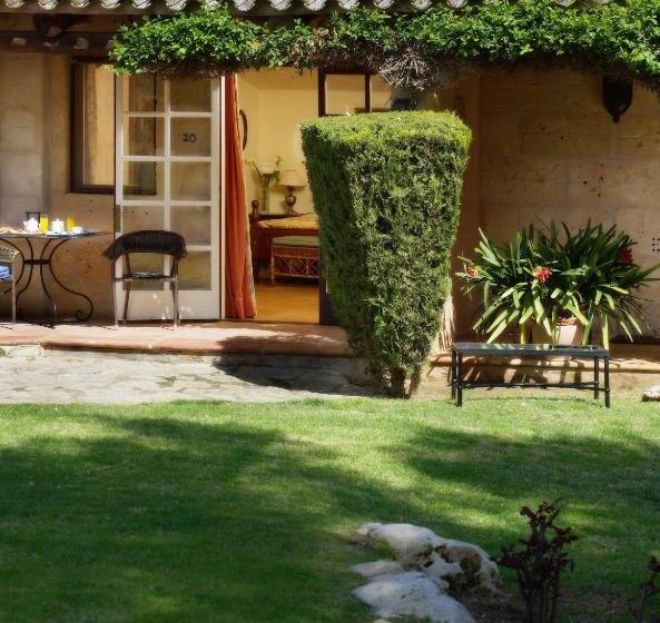 デラックスルーム, Rotana Golf Resort