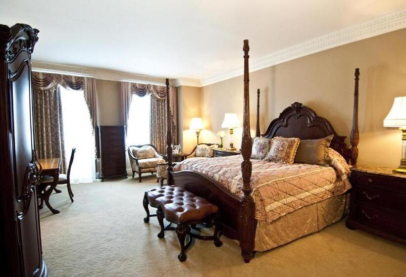 スイート, Market Pavilion