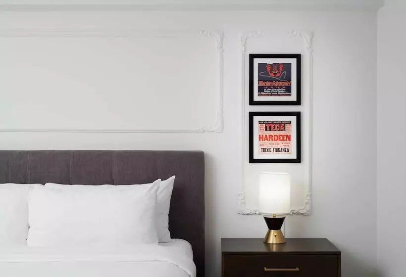 اتاق لوکس, Pantages Hotel Toronto Centre