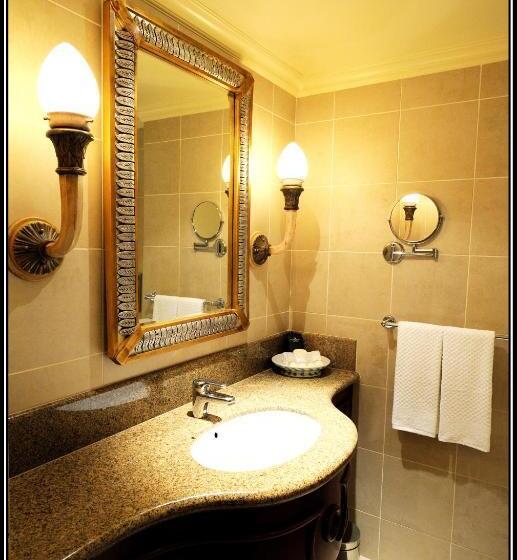 带大床的高级房间, Peermont D Oreale Grande At Emperors Palace