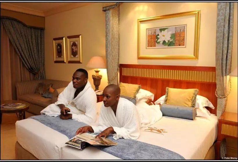 اتاق سوپریور با تخت بزرگ, Peermont D Oreale Grande At Emperors Palace