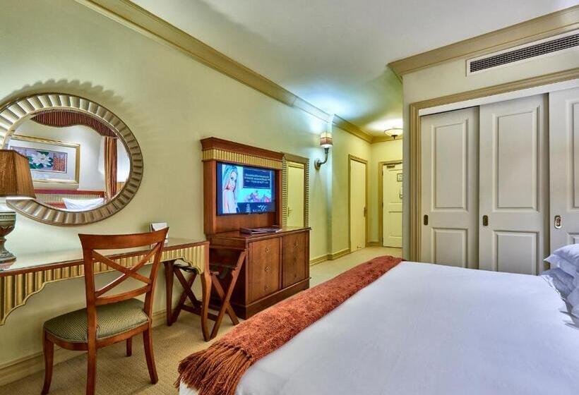 适合残疾人士使用的带超级大床的标准间, Peermont D Oreale Grande At Emperors Palace