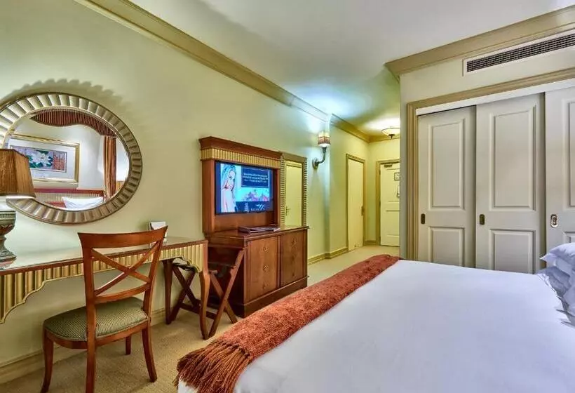 اتاق استاندارد با تخت بزرگ برای معلولان, Peermont D Oreale Grande At Emperors Palace