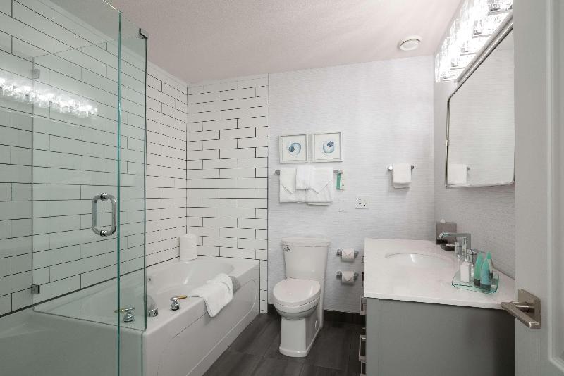 キングサイズベッドのスタンダードルーム, Prestige Harbourfront Resort, Worldhotels Luxury