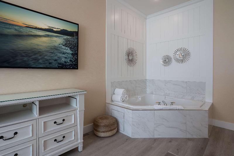 キングサイズベッドのスタンダードルーム, Prestige Harbourfront Resort, Worldhotels Luxury