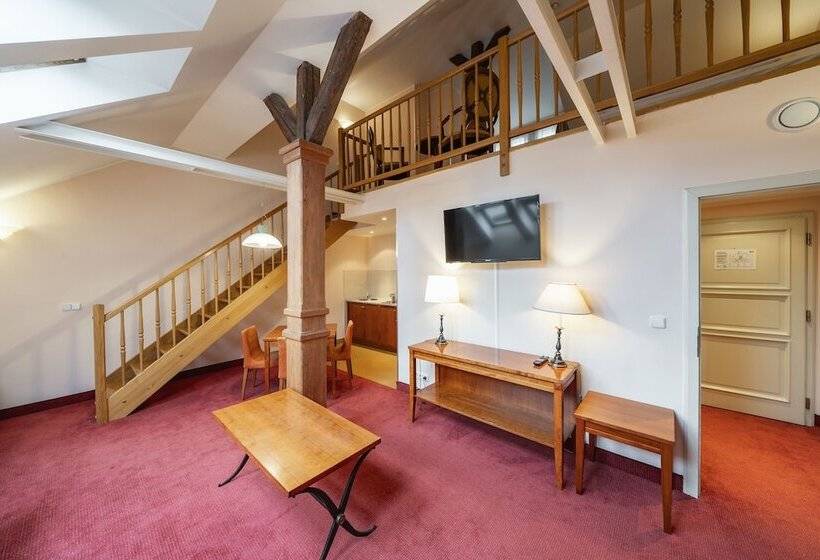 Suíte Familiar, Raffaello Prague