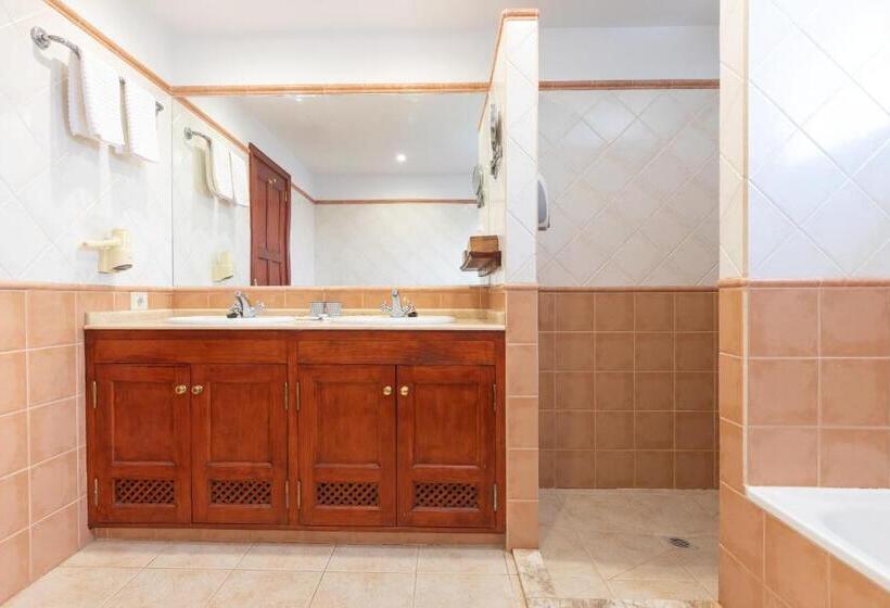 غرفة قياسية ثلاثية مزودة بشرفة, Surfescape Fuerteventura