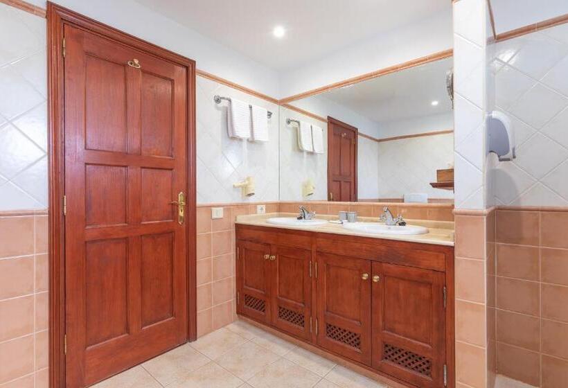 غرفة قياسية ثلاثية مزودة بشرفة, Surfescape Fuerteventura