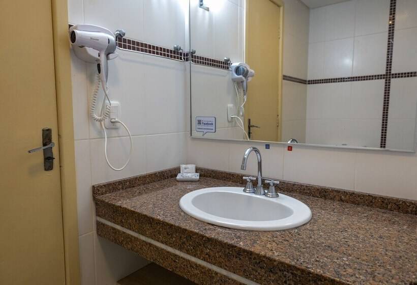 غرفة إدارية ثلاثية, Sj Tour San Juan Foz Do Iguaçu