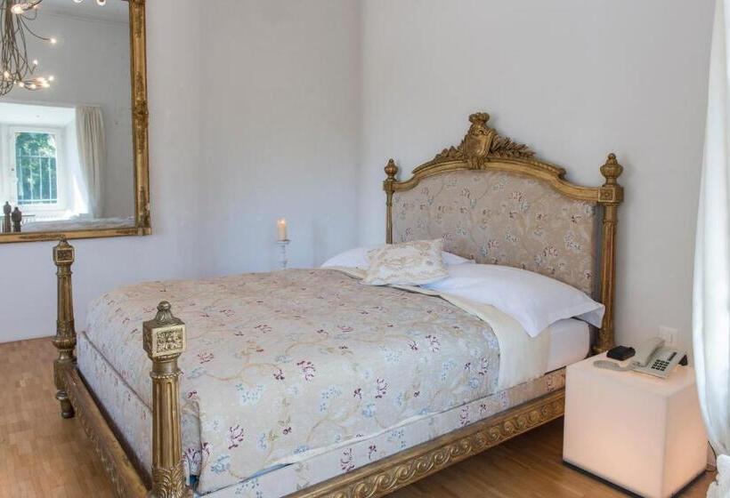 סוויטה דלוקס, Schloss Münchenwiler