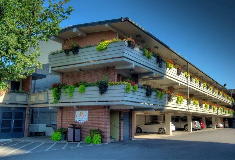 套房, Travelodge By Wyndham Niagara Falls At The Falls