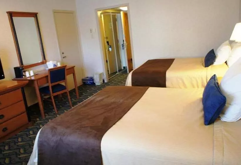 اتاق استاندارد, Travelodge By Wyndham Niagara Falls At The Falls