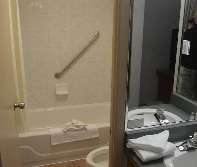 标准间, Travelodge By Wyndham Niagara Falls At The Falls