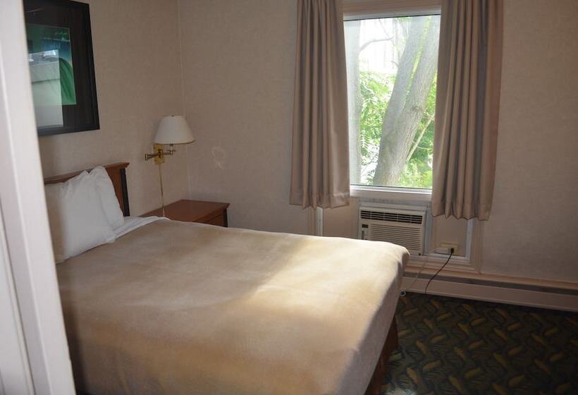 标准间, Travelodge By Wyndham Niagara Falls At The Falls