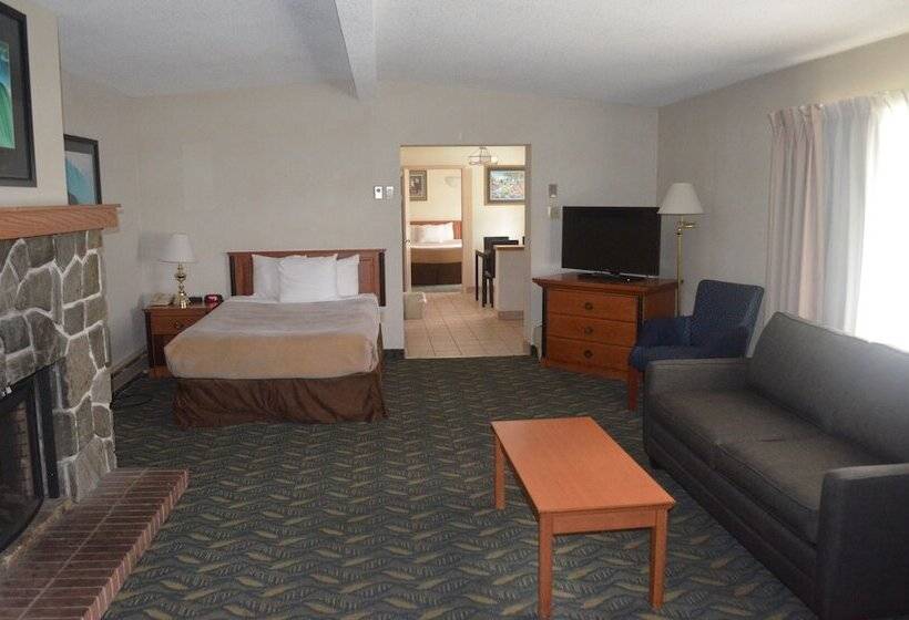 套房, Travelodge By Wyndham Niagara Falls At The Falls