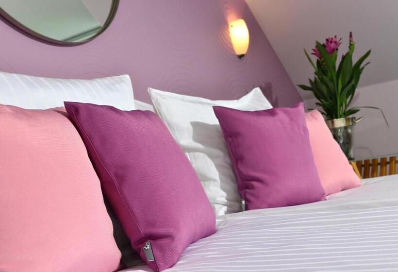 جناح, Uhu Garni  Superior