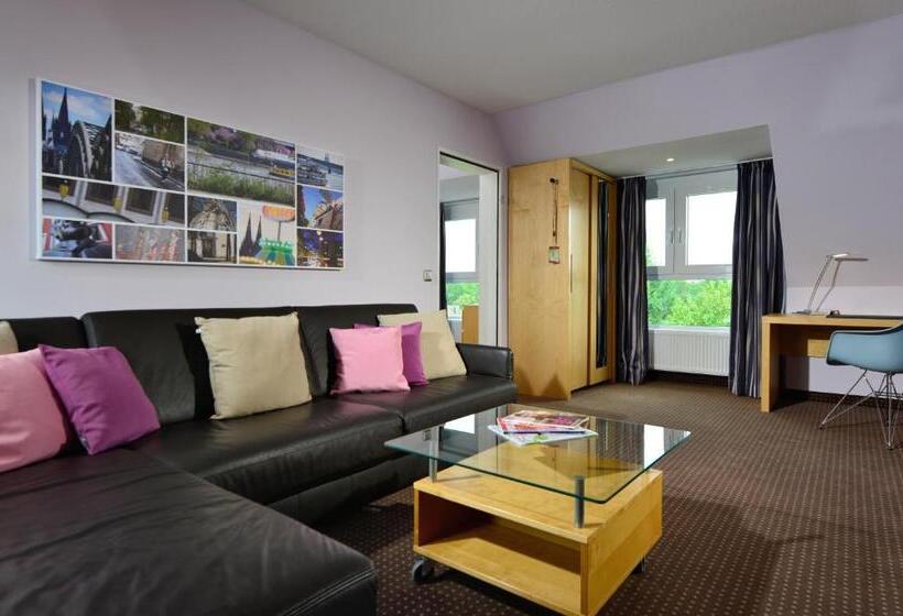 スイート, Uhu Garni  Superior