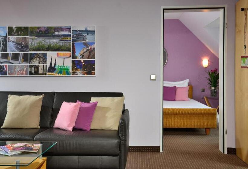 جناح, Uhu Garni  Superior