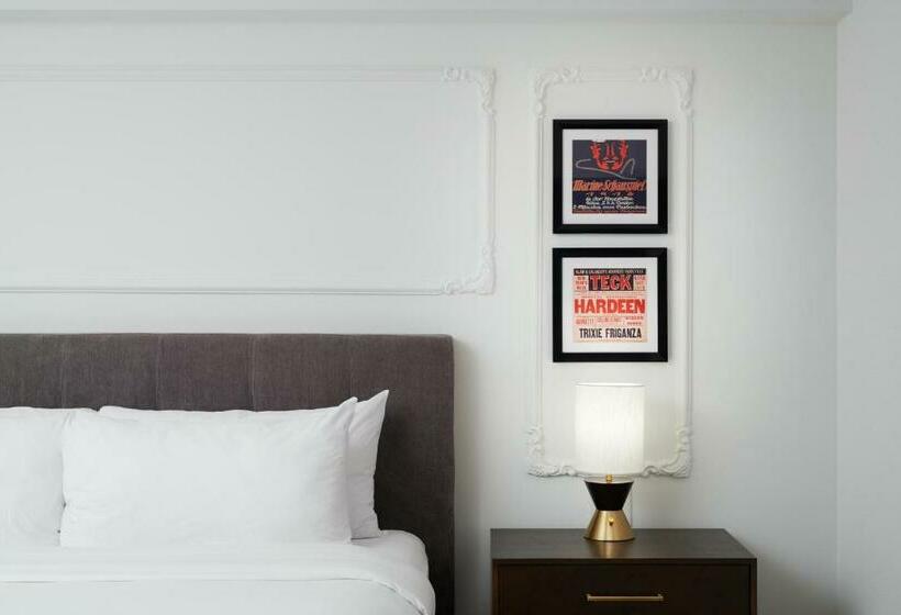 سوییت لوکس, Pantages Hotel Toronto Centre