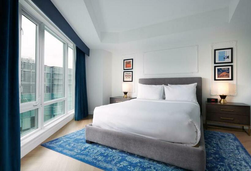 سوییت لوکس, Pantages Hotel Toronto Centre