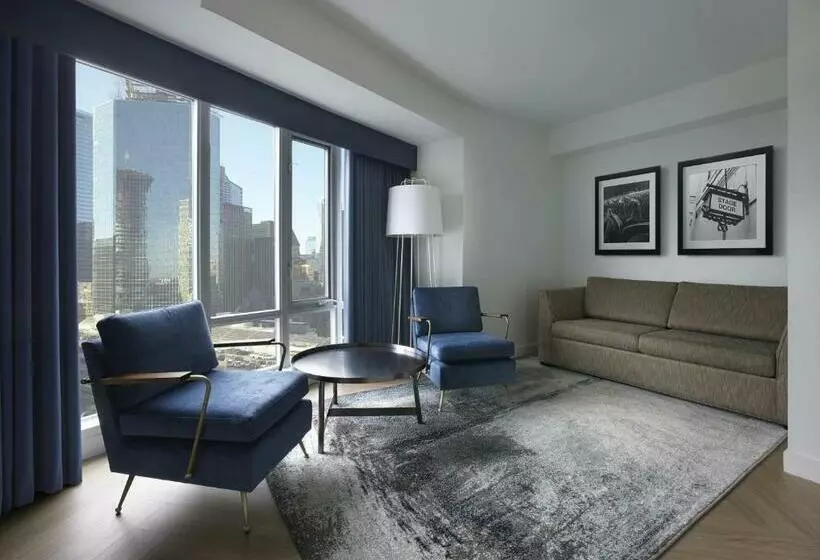 سوییت, Pantages Hotel Toronto Centre