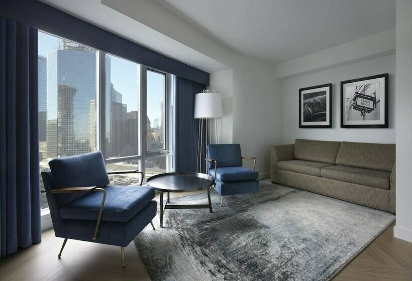 سوییت, Pantages Hotel Toronto Centre