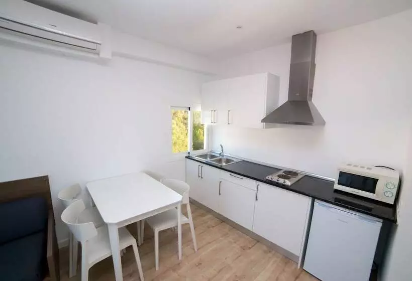 Huoneisto 1 Makuuhuone Merinäkymä, Pierre&vacances Mallorca Deya