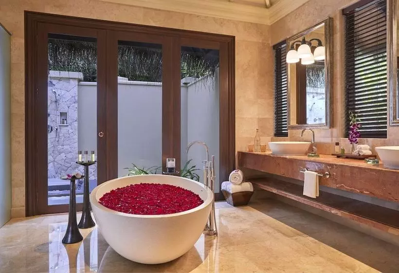 سوییت با استخر, Taj Exotica Resort & Spa, Maldives