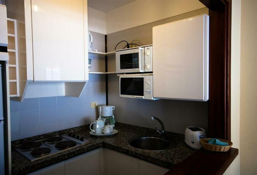 شقة غرفة واحدة, Vigilia Park