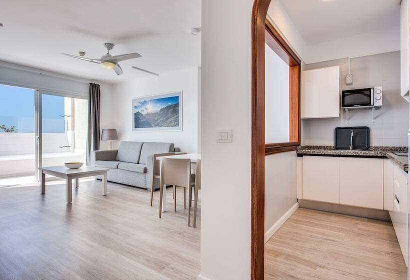 شقة غرفة واحدة, Vigilia Park