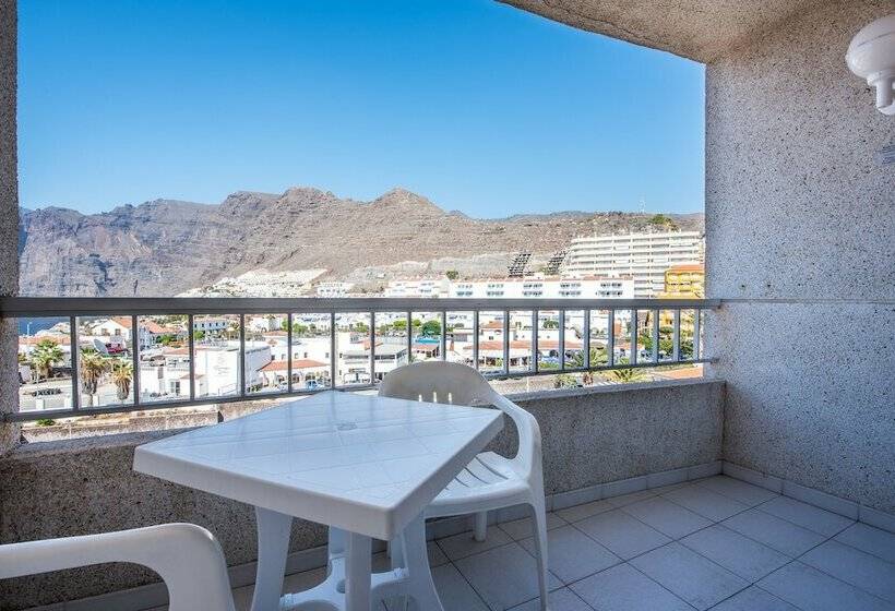 شقة غرفة واحدة, Vigilia Park