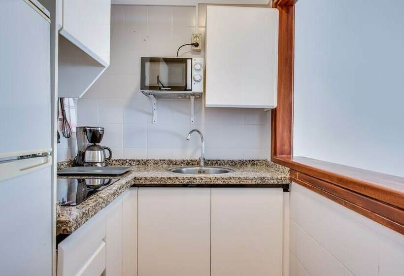 شقة غرفتين, Vigilia Park