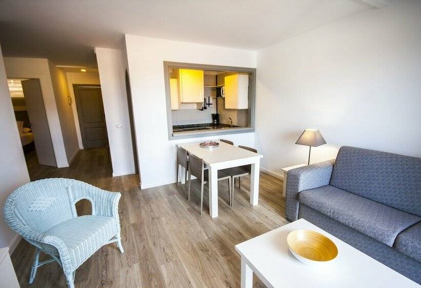 شقة غرفتين, Vigilia Park