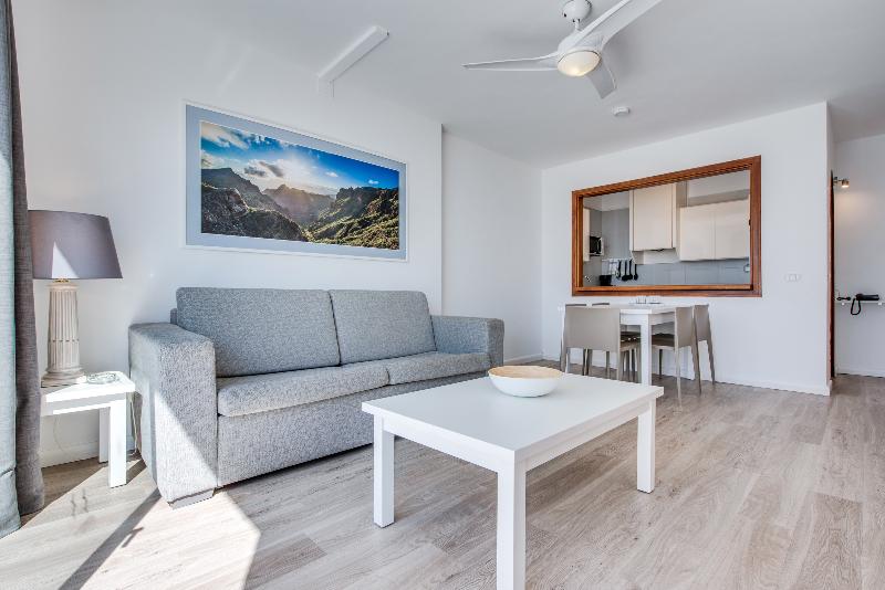 شقة غرفة واحدة, Vigilia Park