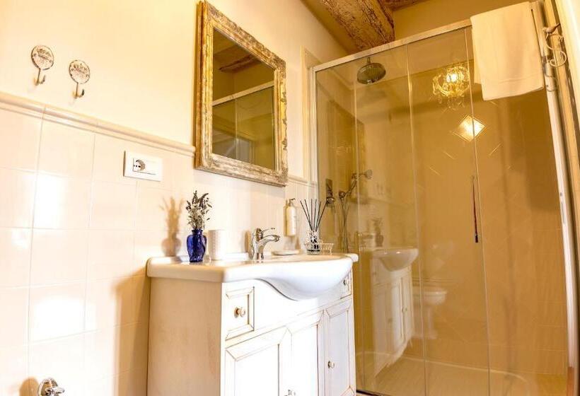 اتاق استاندارد با چشمانداز استخر, Villa La Preziosa