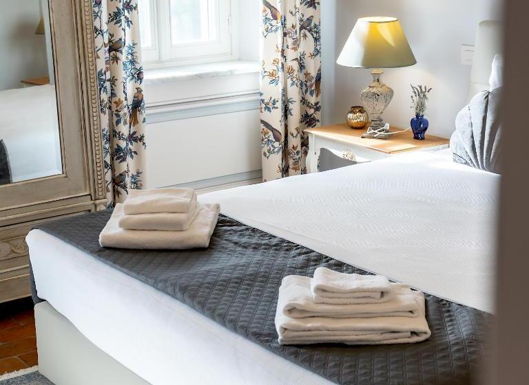 اتاق استاندارد با چشمانداز استخر, Villa La Preziosa