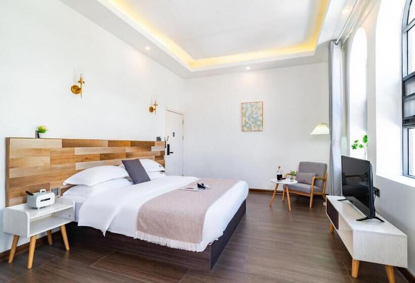 Номер Стандарт с Балконом, Beihai Silver Beach Yintai Time Seaview Villa