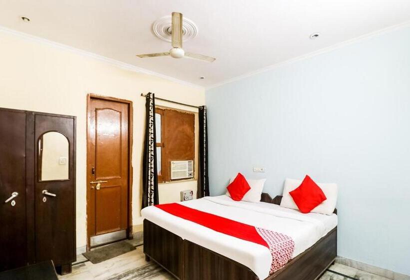 Triple Classic Room, Flagship Maurya Residency