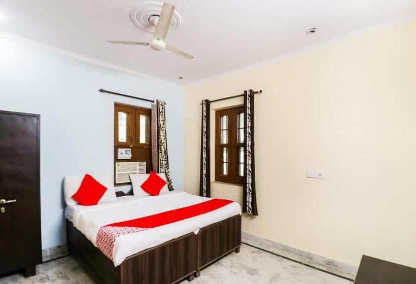 Triple Classic Room, Flagship Maurya Residency