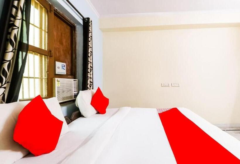 Pokój Trzyosobowy Klasyczny, Flagship Maurya Residency