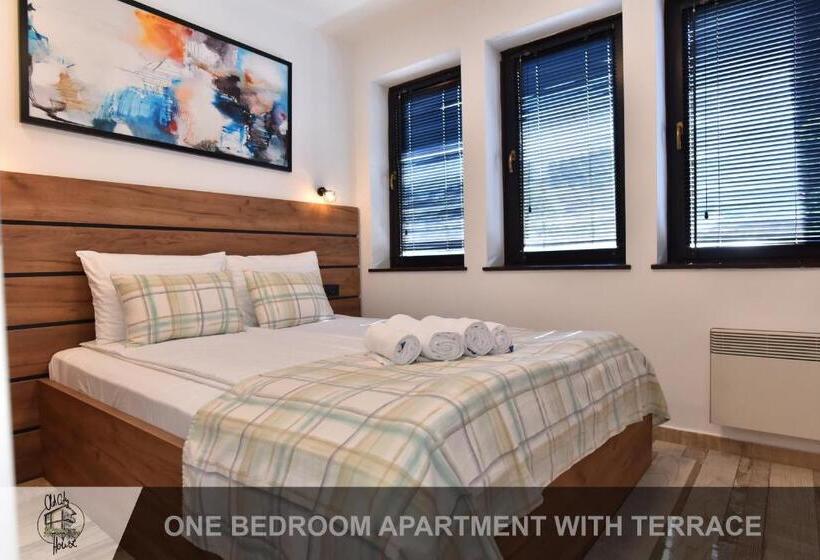 آپارتمان 1 خوابه, Old City House