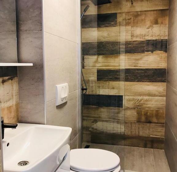 آپارتمان 1 خوابه, Old City House