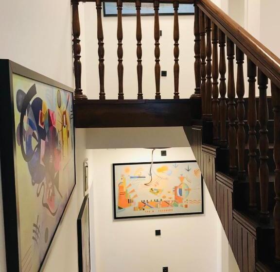 آپارتمان 1 خوابه, Old City House